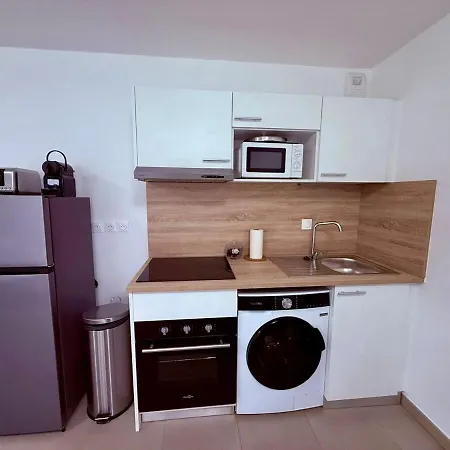 Cosy - Standing, Calme, Arbore, Parking, 15 Min De La Apartmán