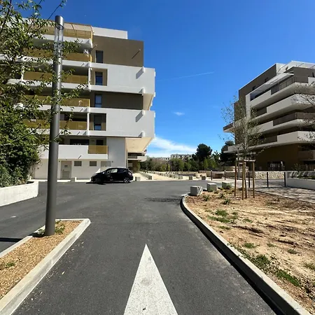 Cosy - Standing, Calme, Arbore, Parking, 15 Min De La *